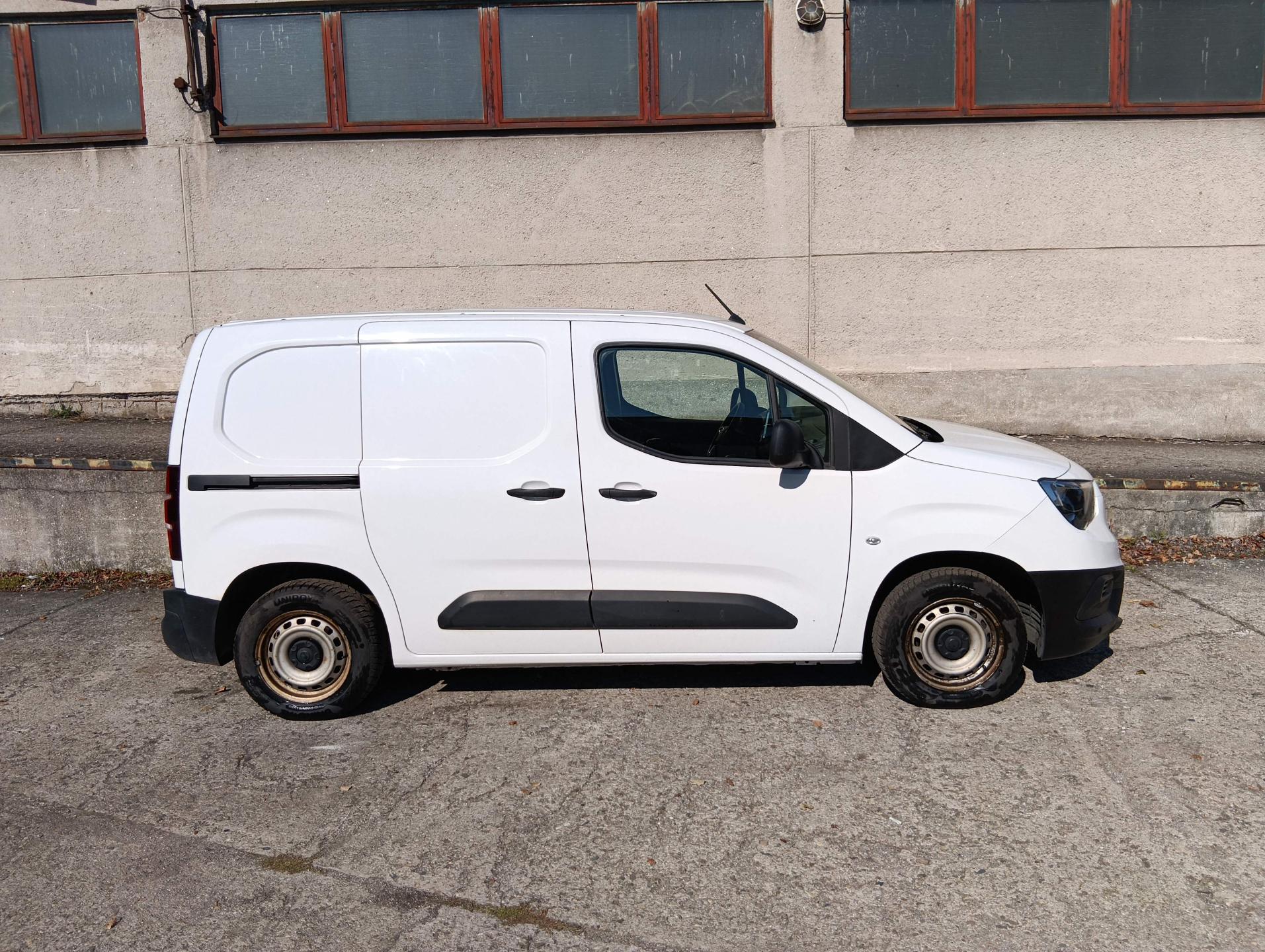 Opel Combo 1.5 D/75 kW, pojízdná dílna,