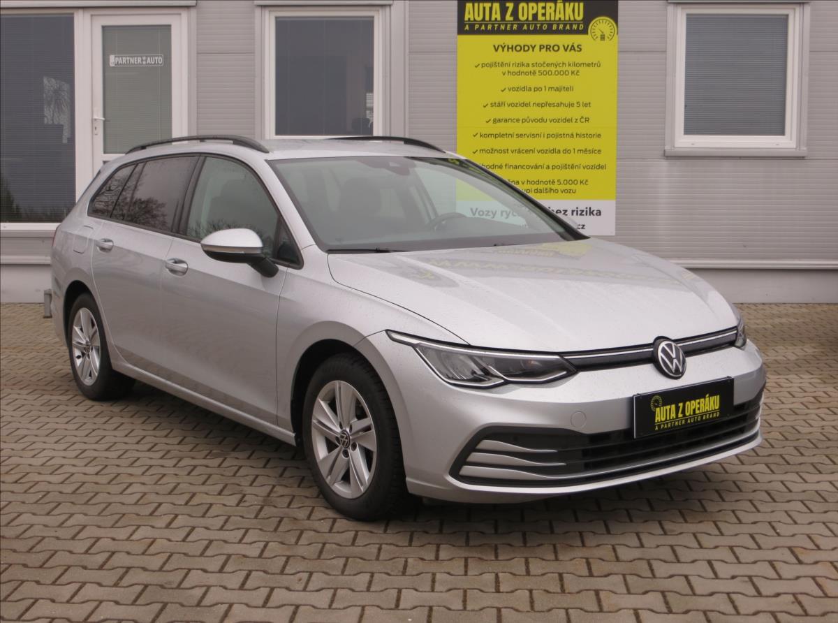 Volkswagen Golf 1,5 TSI 110kW Life DSG7 ČR