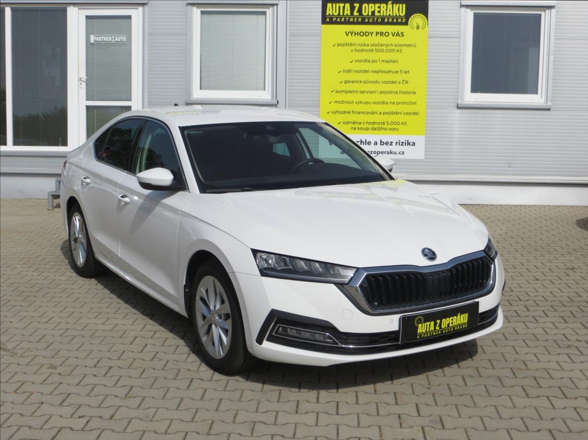 Škoda Octavia 2,0 TDI Style ČR Kamera Výhřev