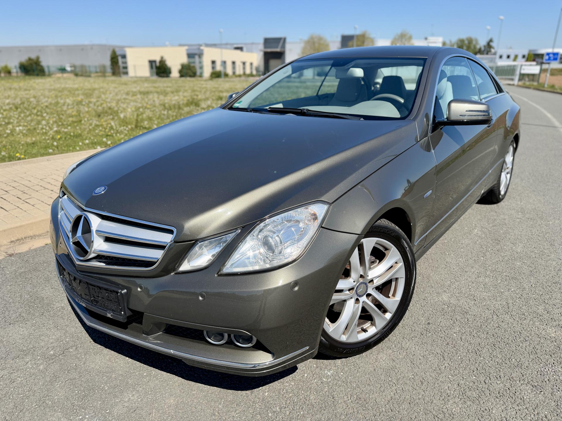 Mercedes-Benz Třídy E 250 CGI 5G KUPÉ SERVISKA