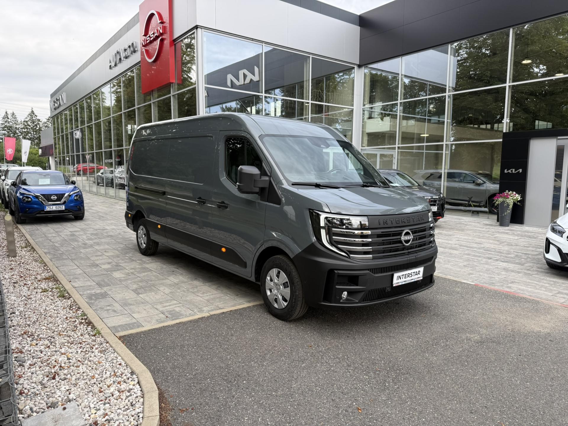 Nissan Interstar COMFORT L3H2, 270 dveře