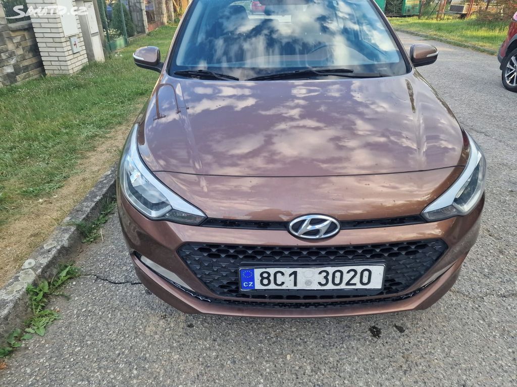 Hyundai i20 KUP CZ,KRÁSNÁ,1.MAJITEL,KOMISE