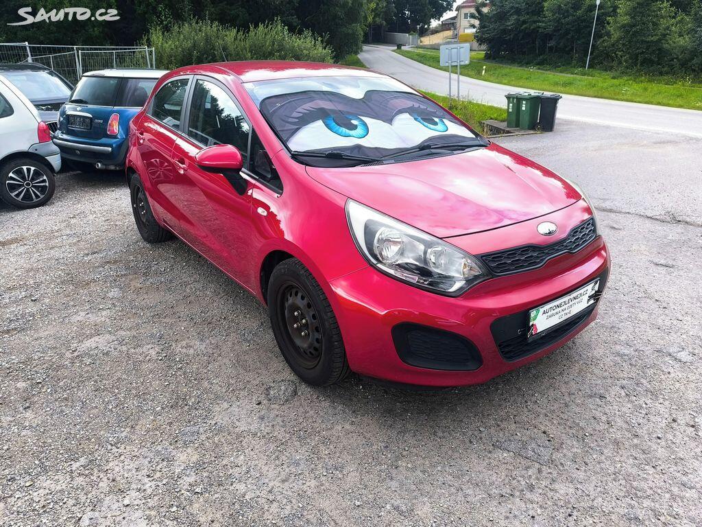Kia Rio KRÁSNÁ,75T.KM,1MAJ48LET,VÝBAVA