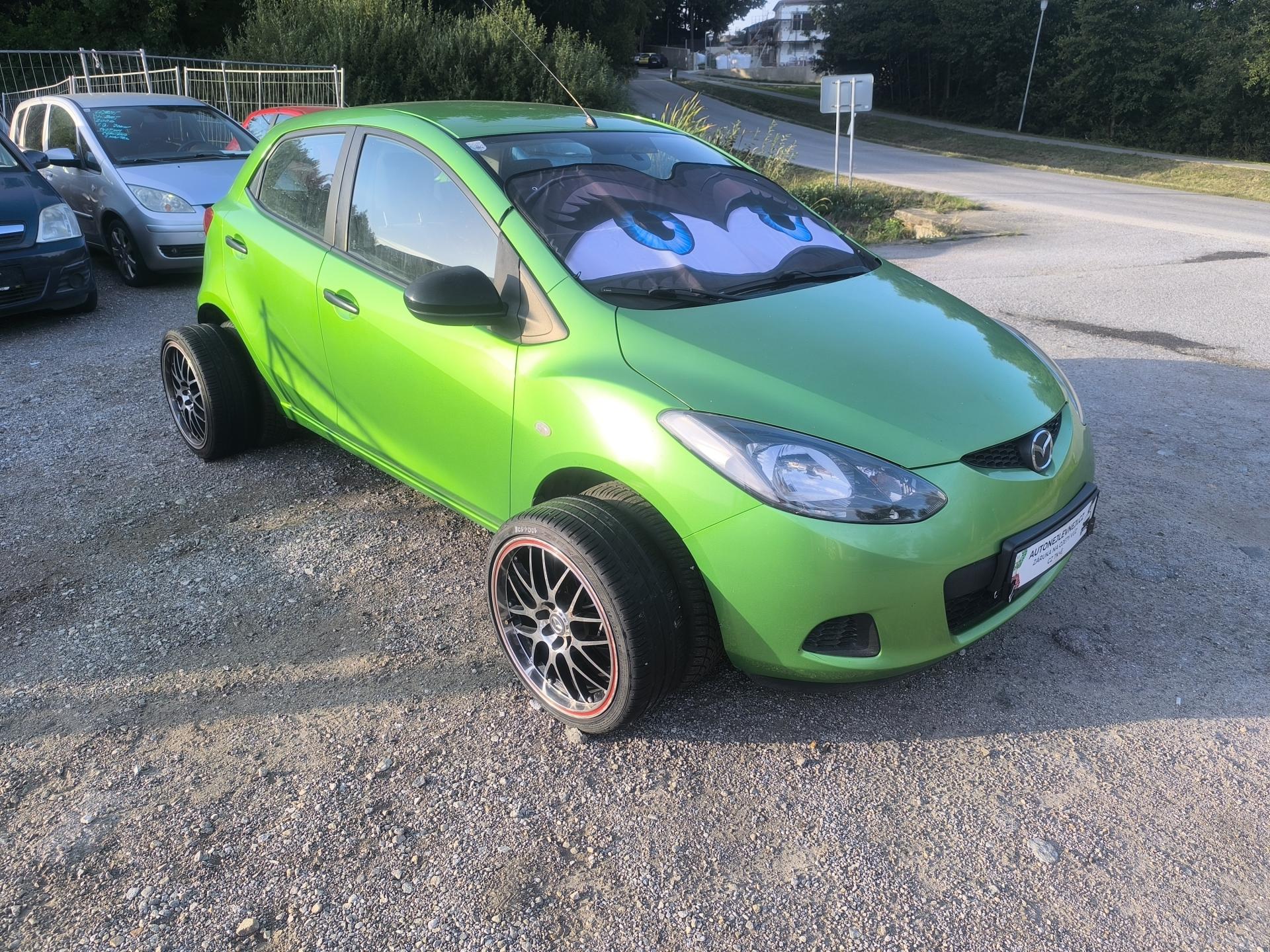 Mazda 2 KRÁSNÁ,SERVISKA,CENA,1.MAJITEL