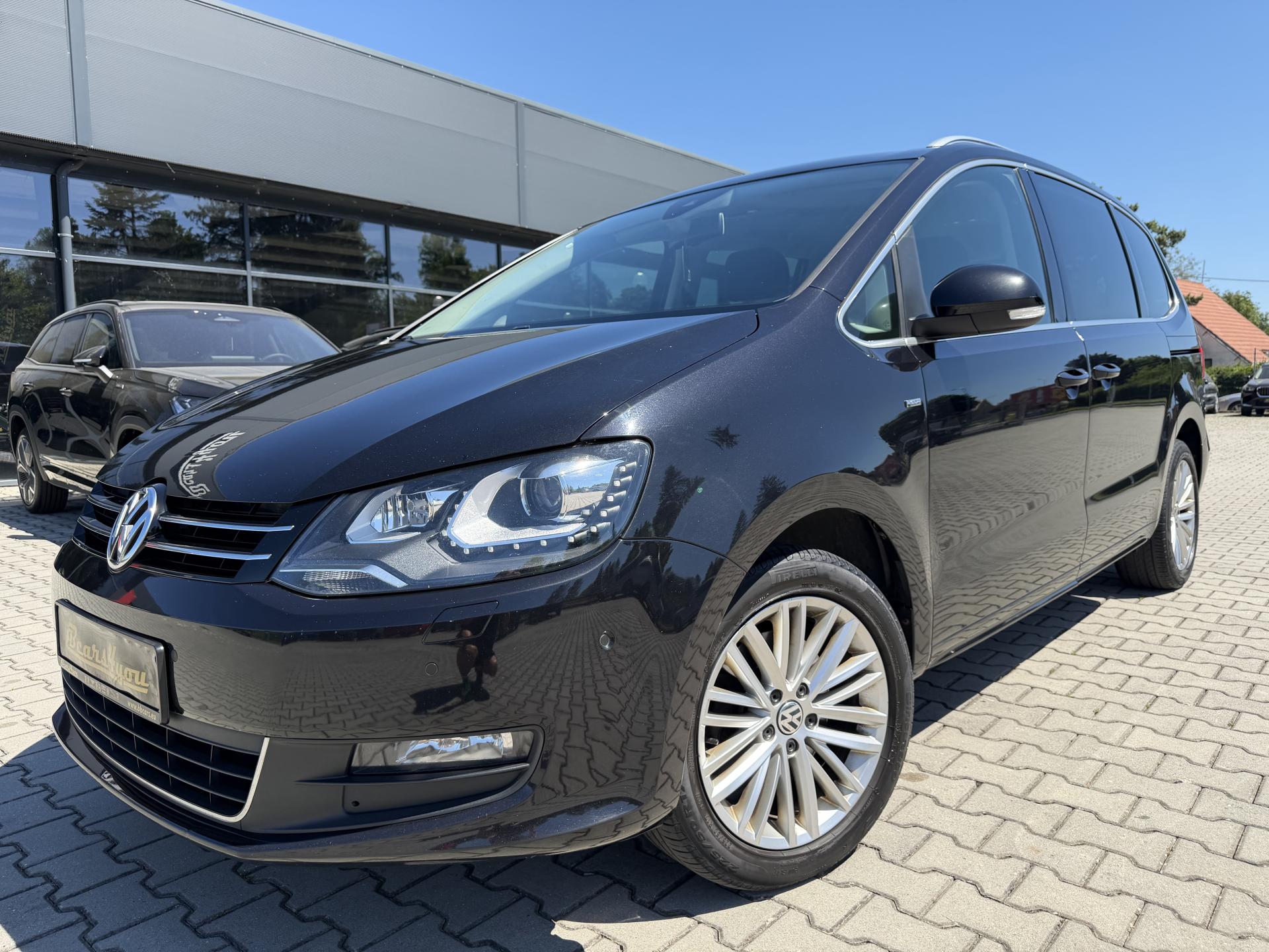 Volkswagen Sharan 2.0TDI 103kW DSG 7M EL. DVĚŘE