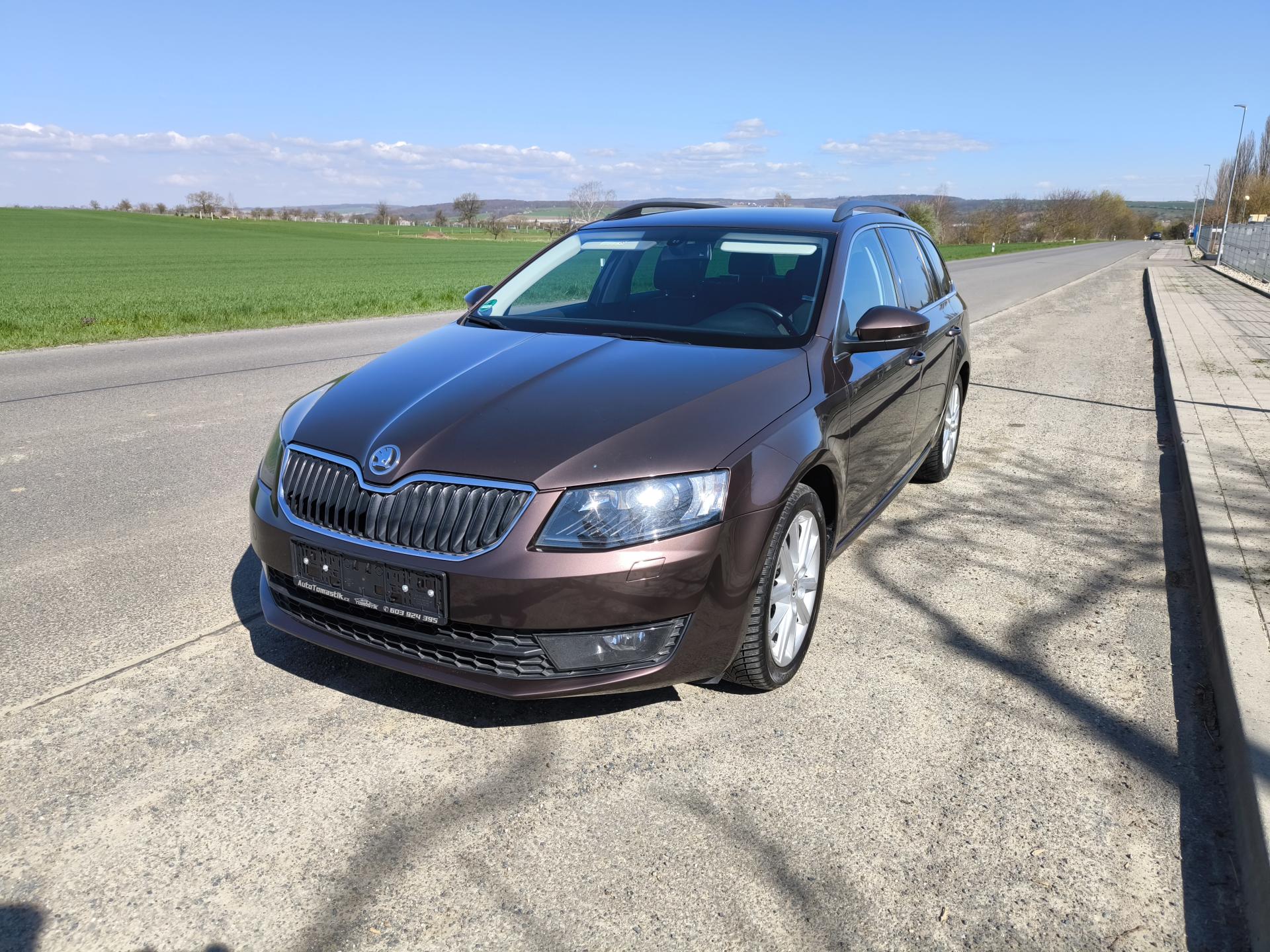 Škoda Octavia 1,6TDI DSG STYLE*VELKÝ SERVIS*