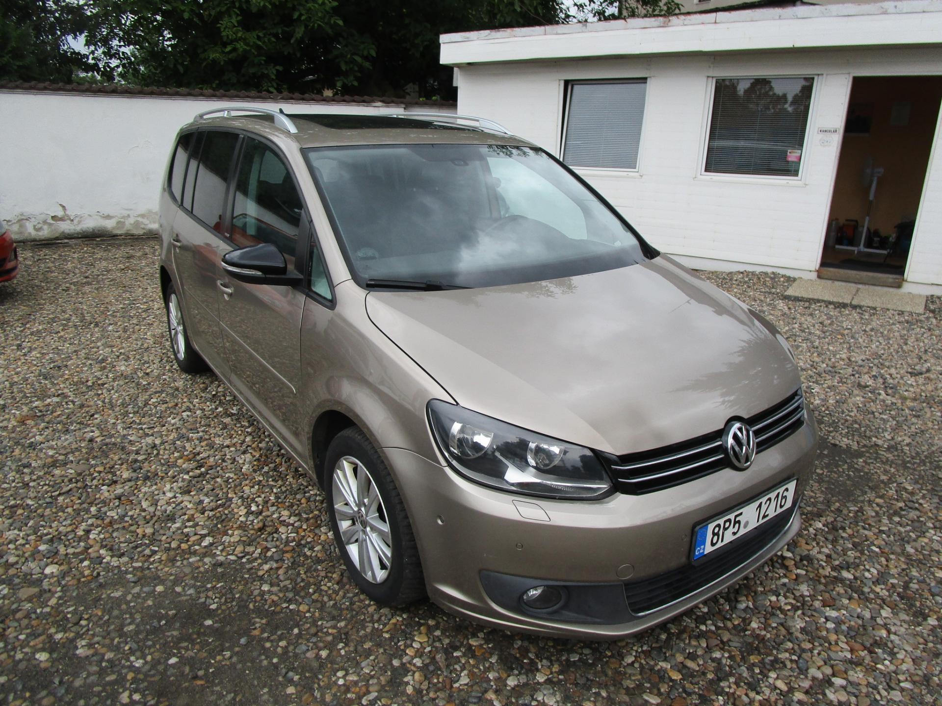 Volkswagen Touran 2,0TDI-103KW-NOVÁ STK