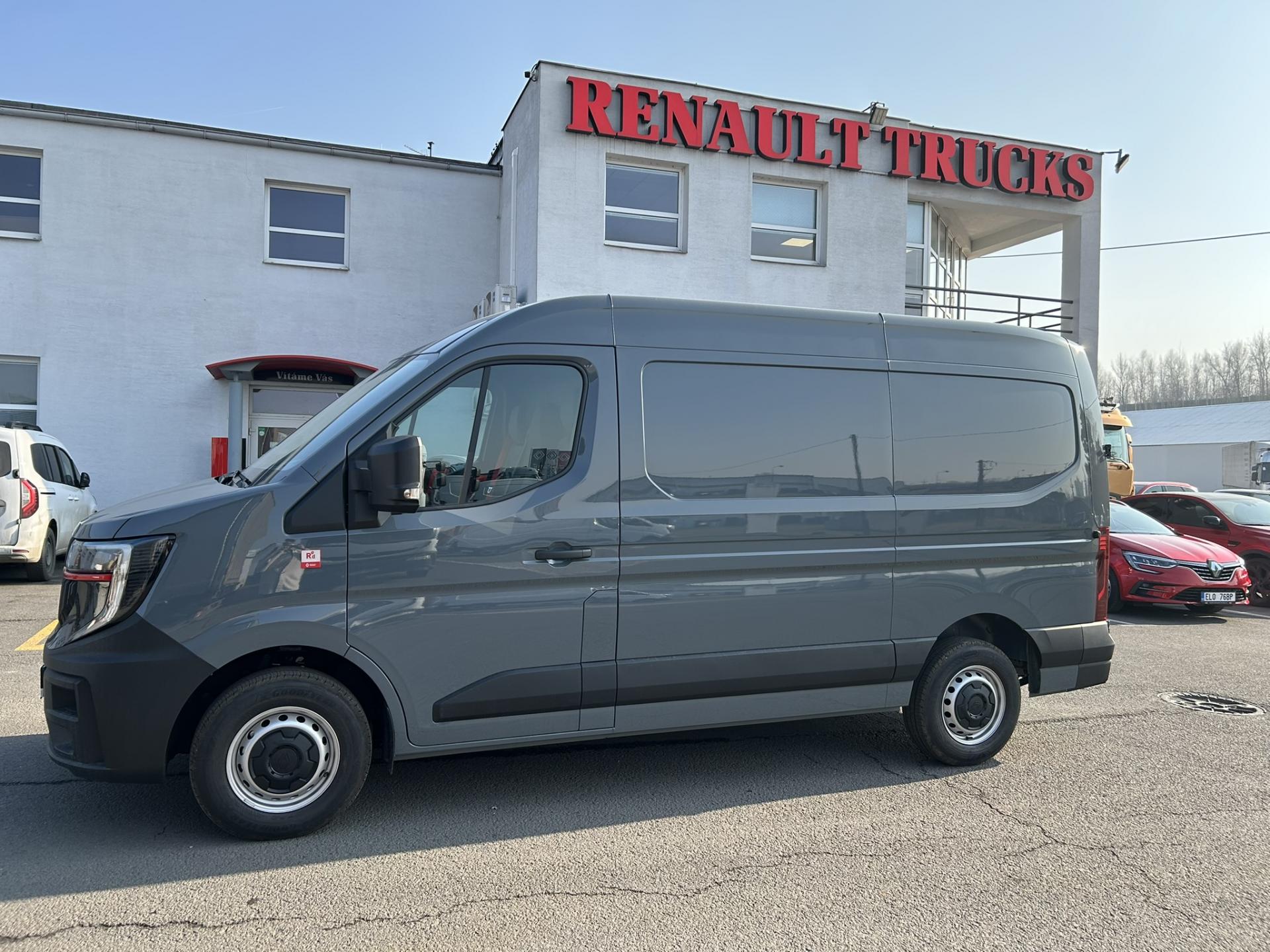 Renault Master VAN L2H2 170k RED