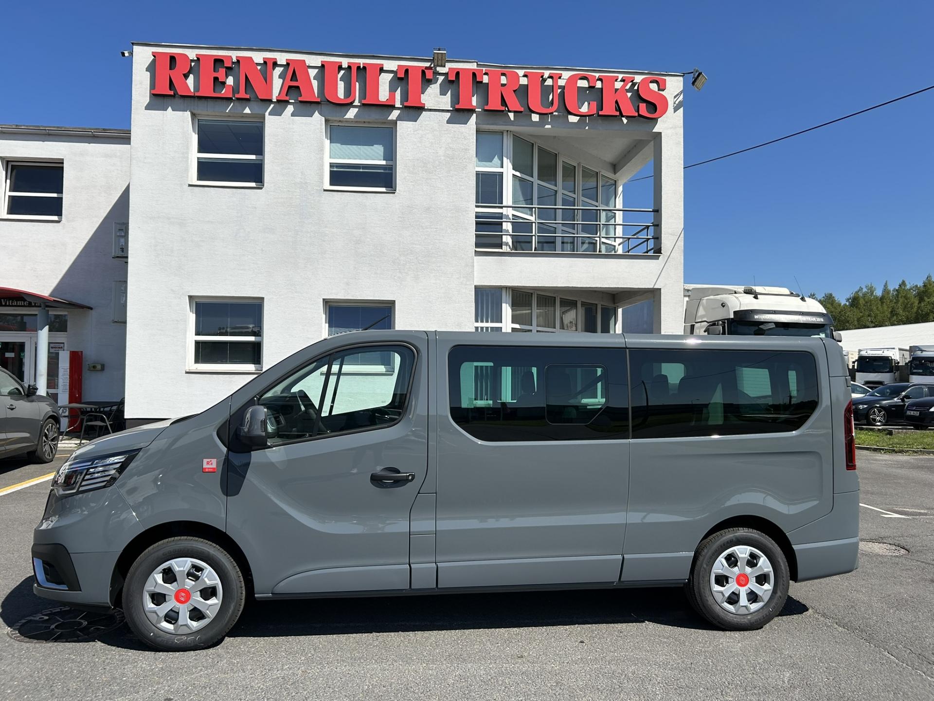 Renault Trafic COMBI L2H1 150k RED 8/9 míst