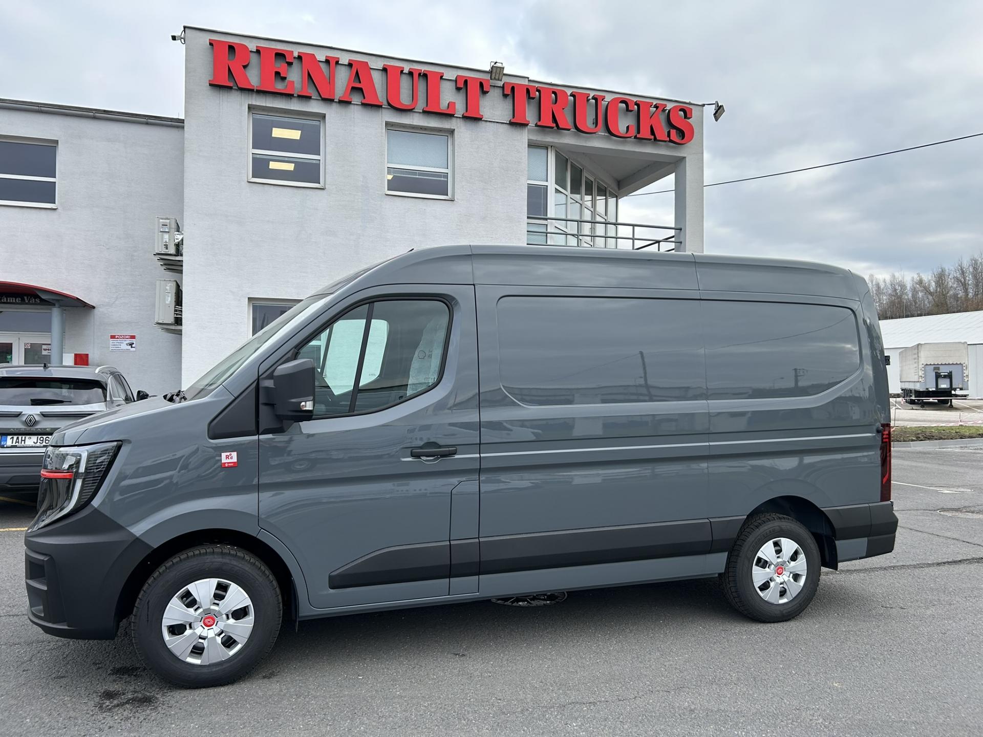 Renault Master VAN L2H2 170k AUT RED