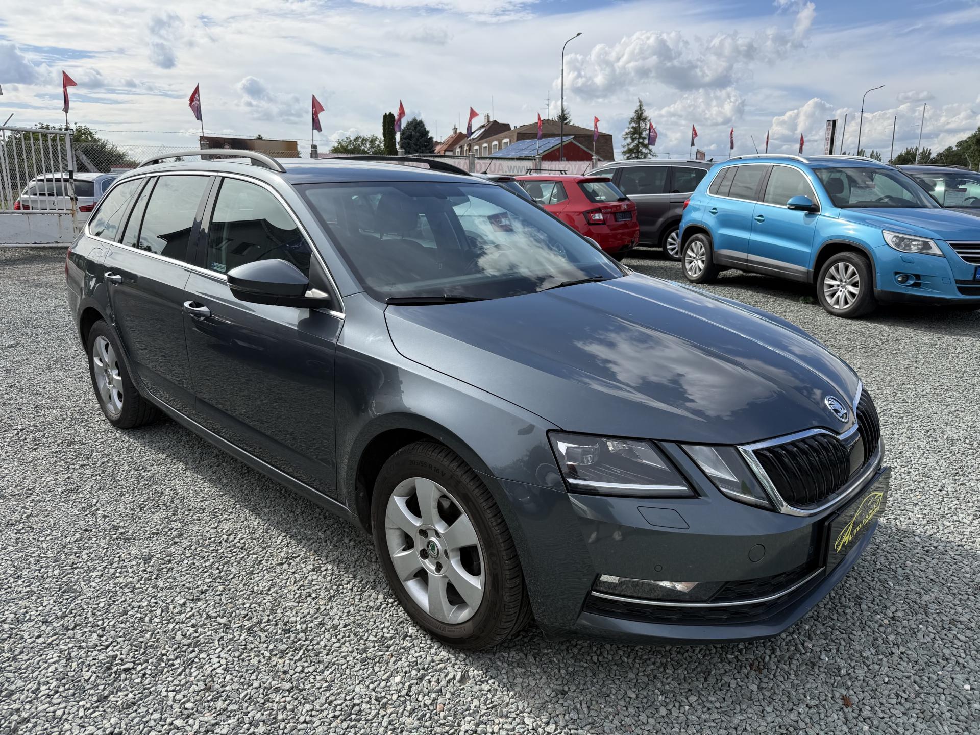 Škoda Octavia 1.6 TDI DSG STYLE