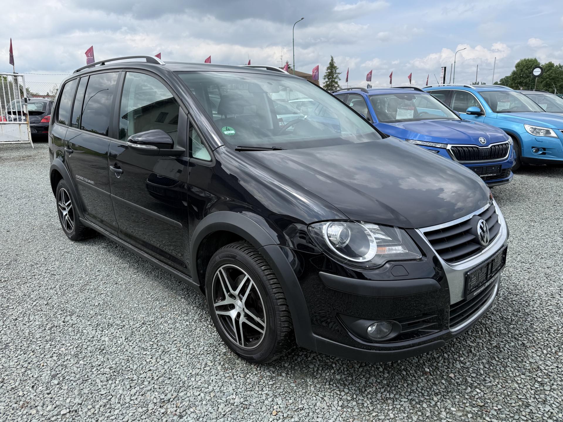 Volkswagen Touran 1.4 TSI DSG CROSS