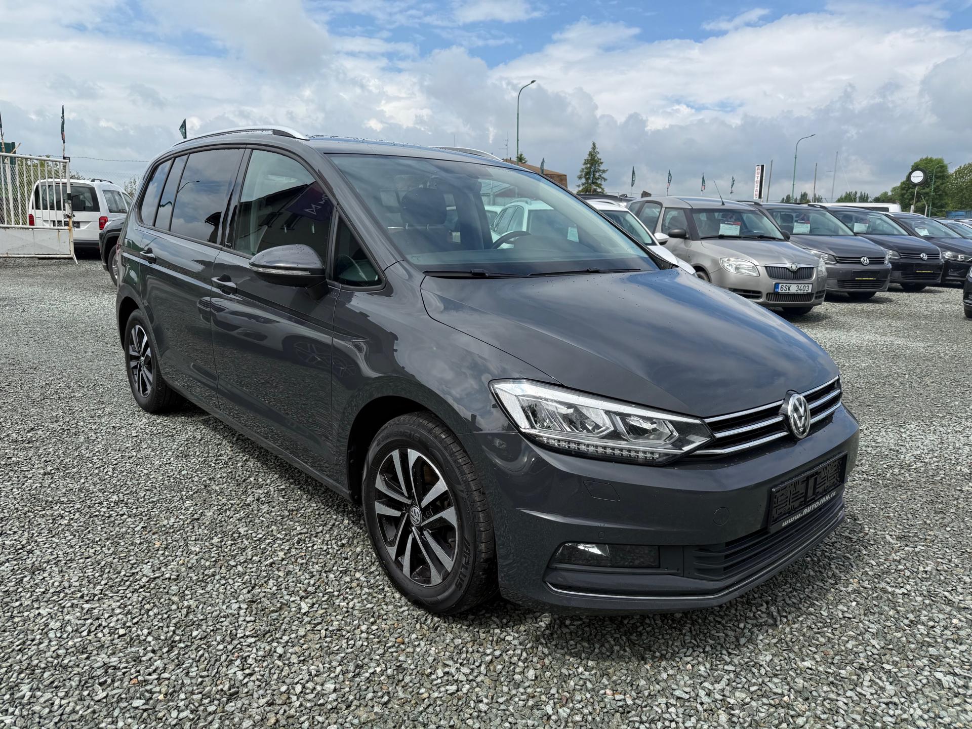 Volkswagen Touran 2.0 TDI DSG UNITED LED ACC