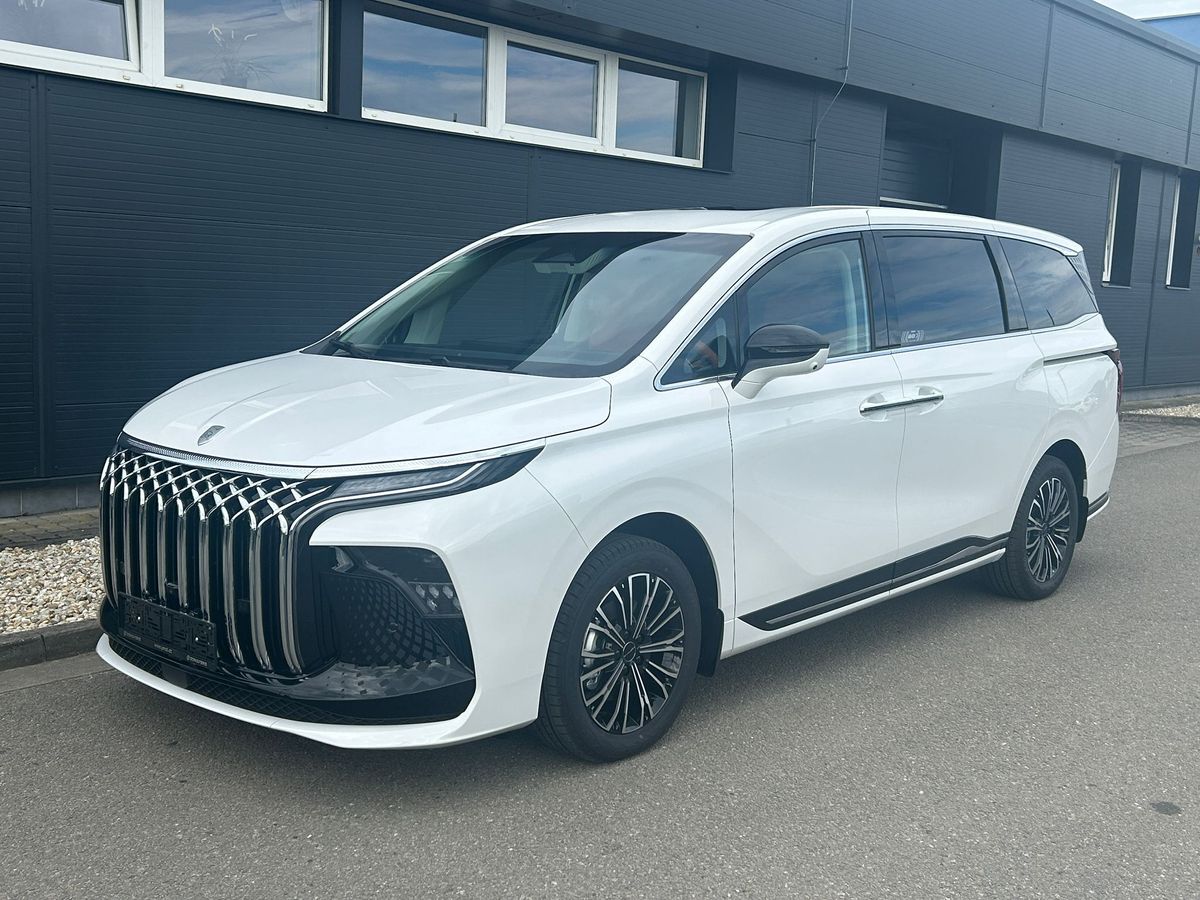Dongfeng U-Tour V9 HEV