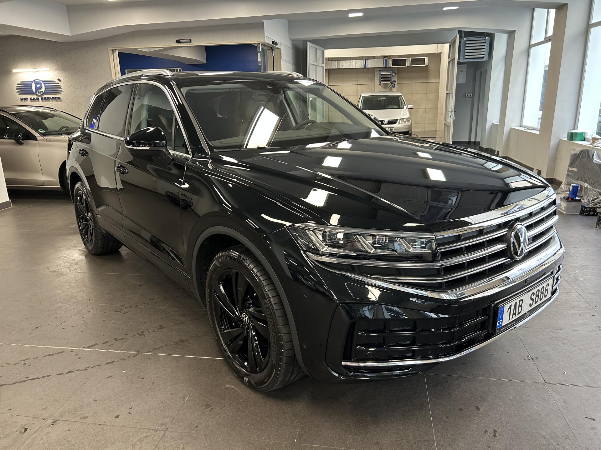 Volkswagen Touareg 3.0TDi 210kW ELEG/NV/Panor/TZ