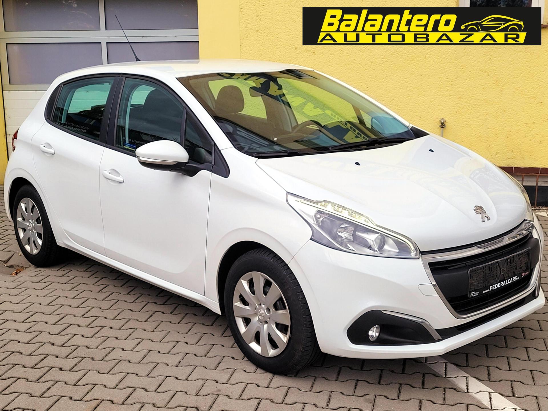 Peugeot 208 SERV.KNIHA,ČR,málo najeto