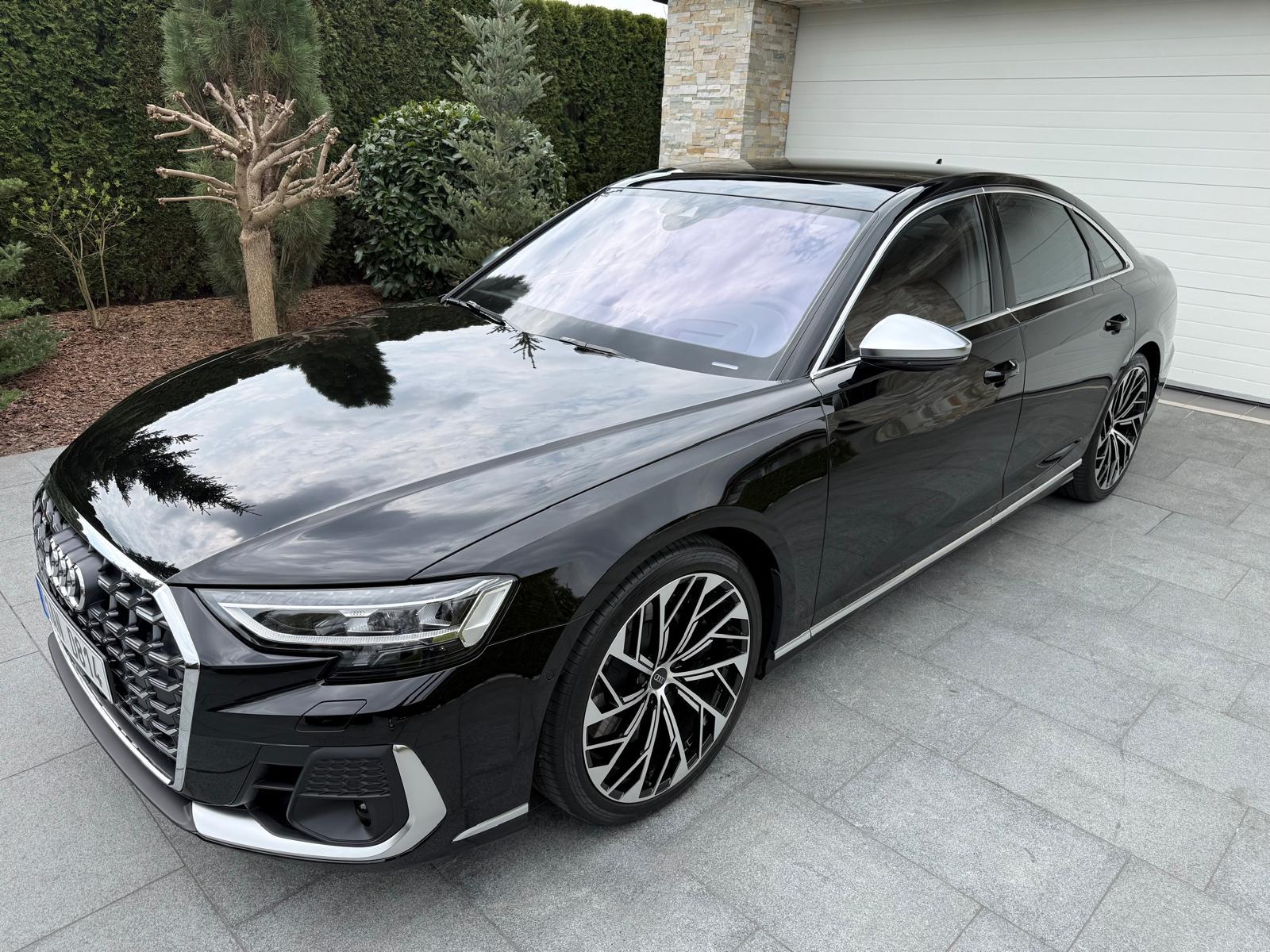 Audi S8 MAX výbava