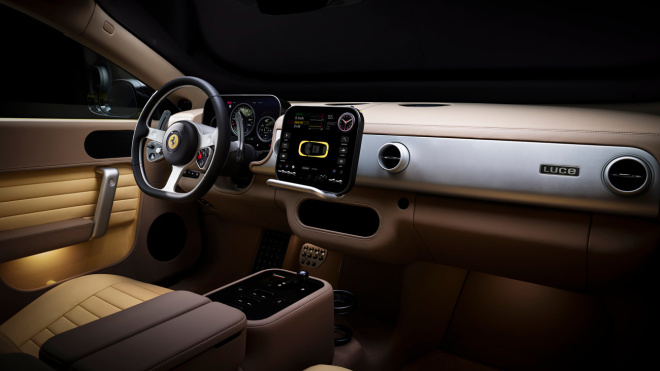 Ferrari Luce interi&eacute;r