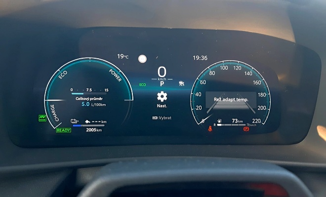 Toyota C-HR plug-in spotřeba
